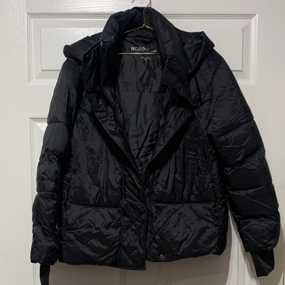 BCBGeneration Premium Performance Hooded Black Puffer Coat Size Medium